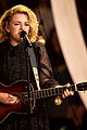 maddie poppe performs acoustic version of going going gone at rdmas2 01