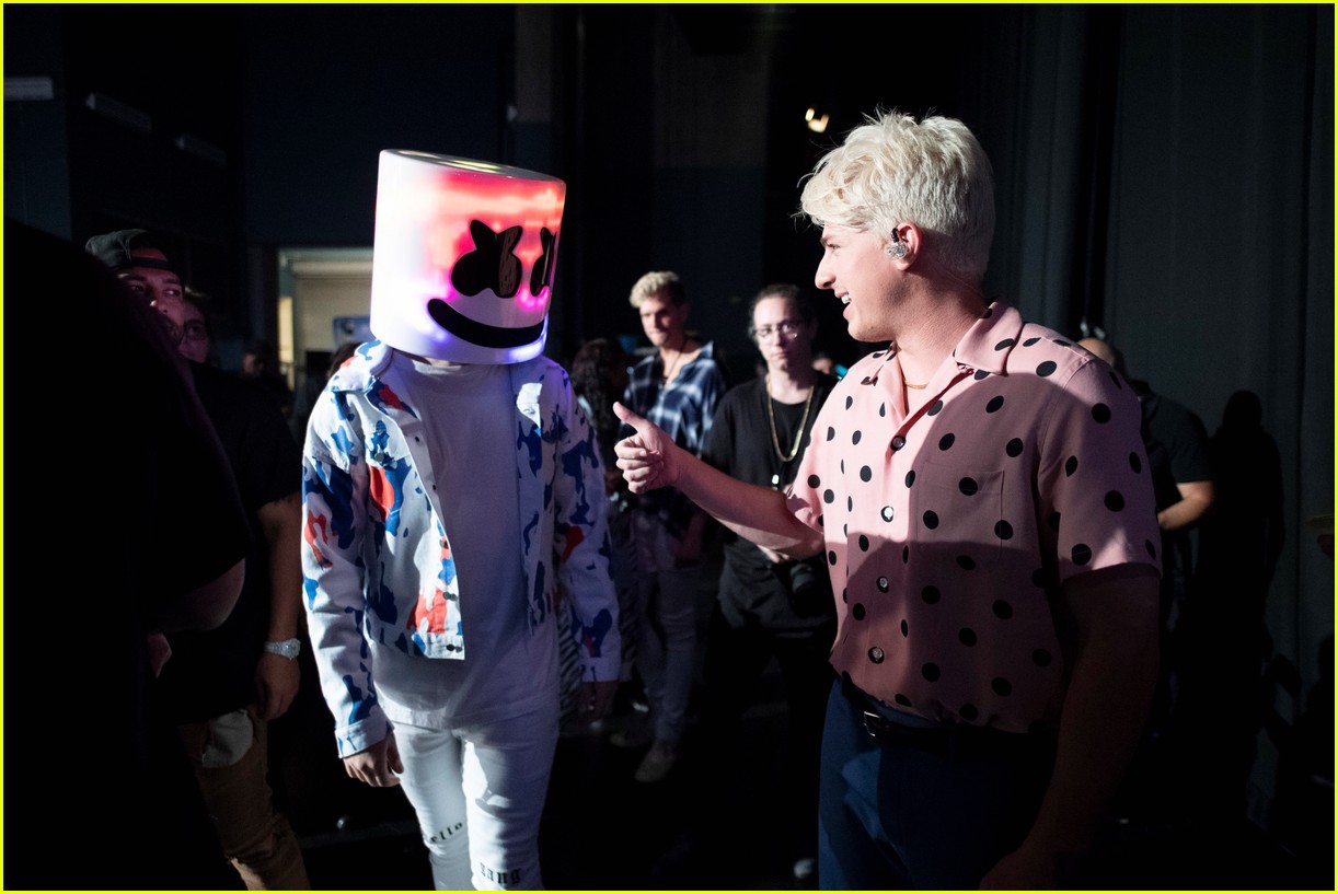 backstage at the radio disney music awards see the moments you missed on tv 03