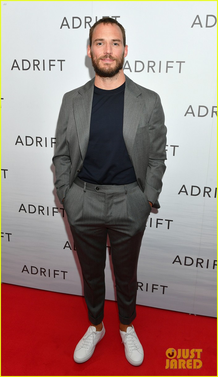 shailene woodley sam claflin attend special adrift screening in london 05