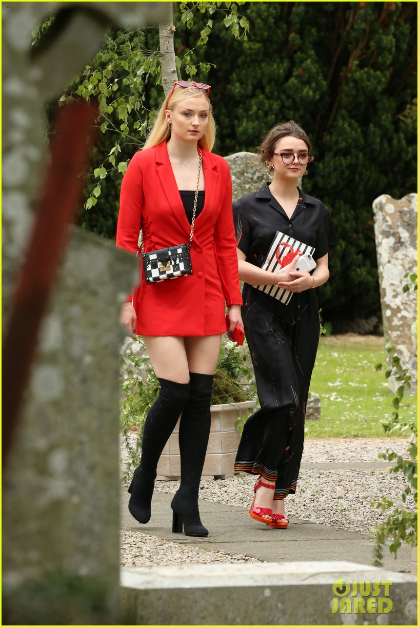 Sophie Turner Attended Kit Harington and Rose Leslie's Wedding in a Red  Minidress and Thigh-High Boots