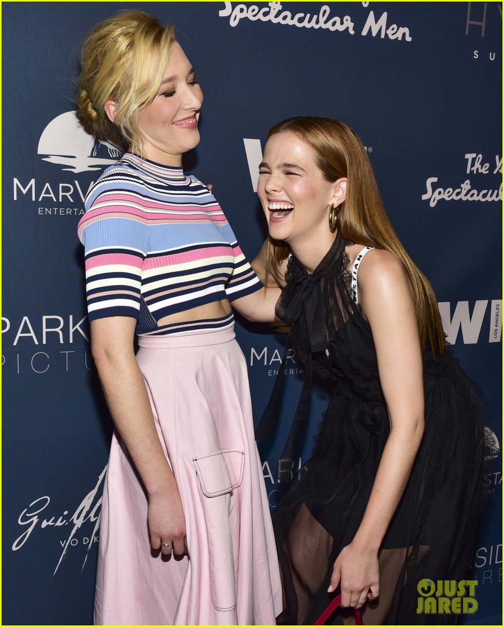 Zoey Deutch & Sister Madelyn Turn the 'Year of Spectacular Men