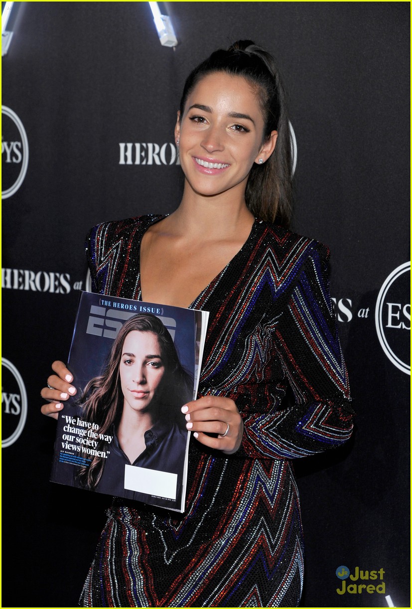 Full Sized Photo of aly raisman victoria arlen sharna burgess heroes