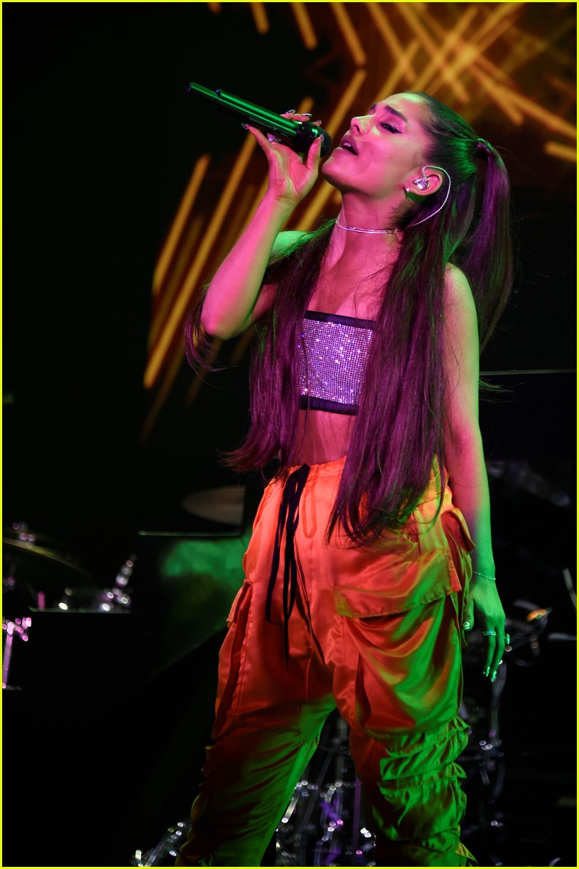 ariana grande julia michaels kelsea ballerini amazon prime day 30