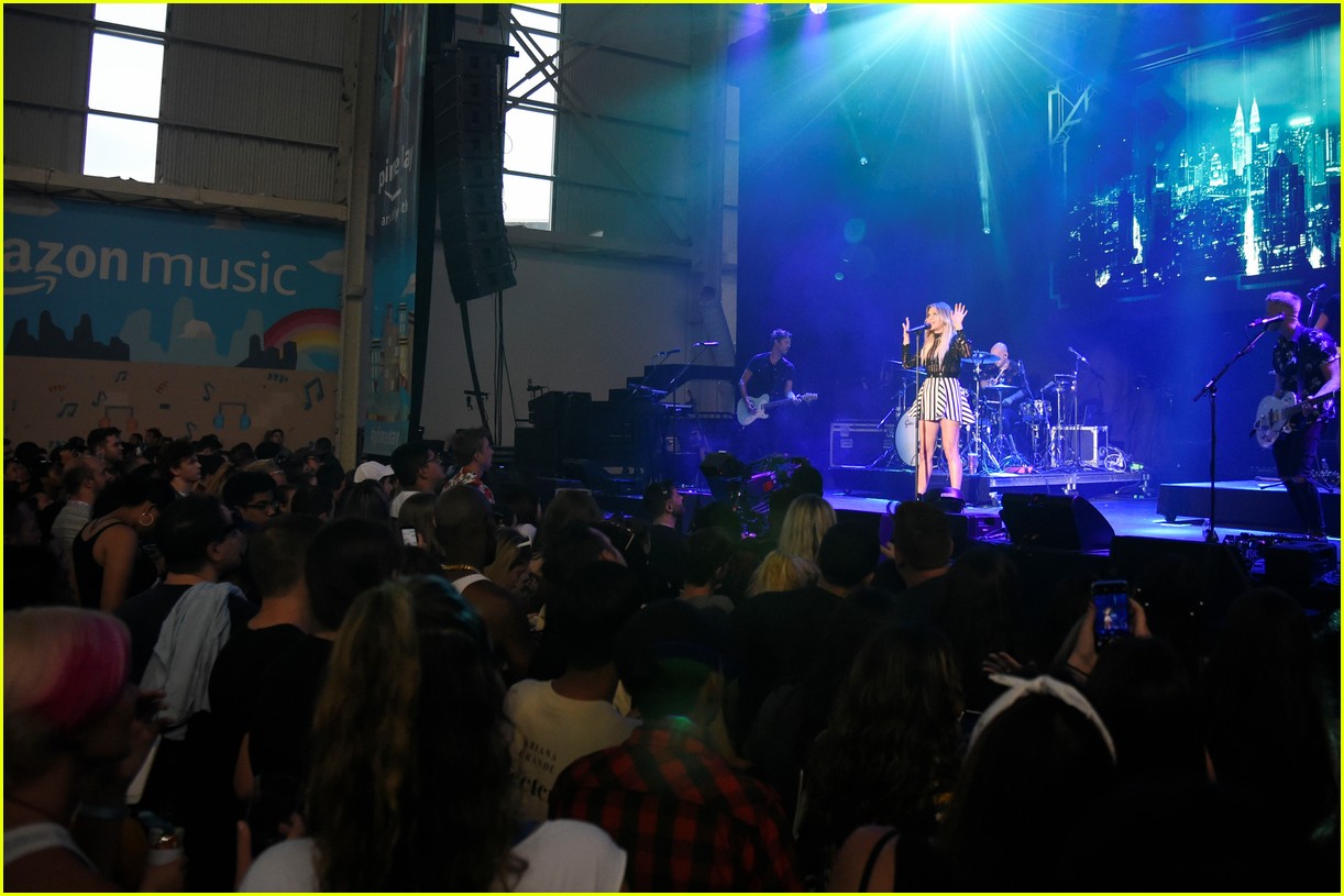 ariana grande julia michaels kelsea ballerini amazon prime day 55