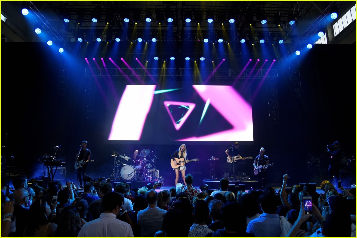 ariana grande julia michaels kelsea ballerini amazon prime day 59
