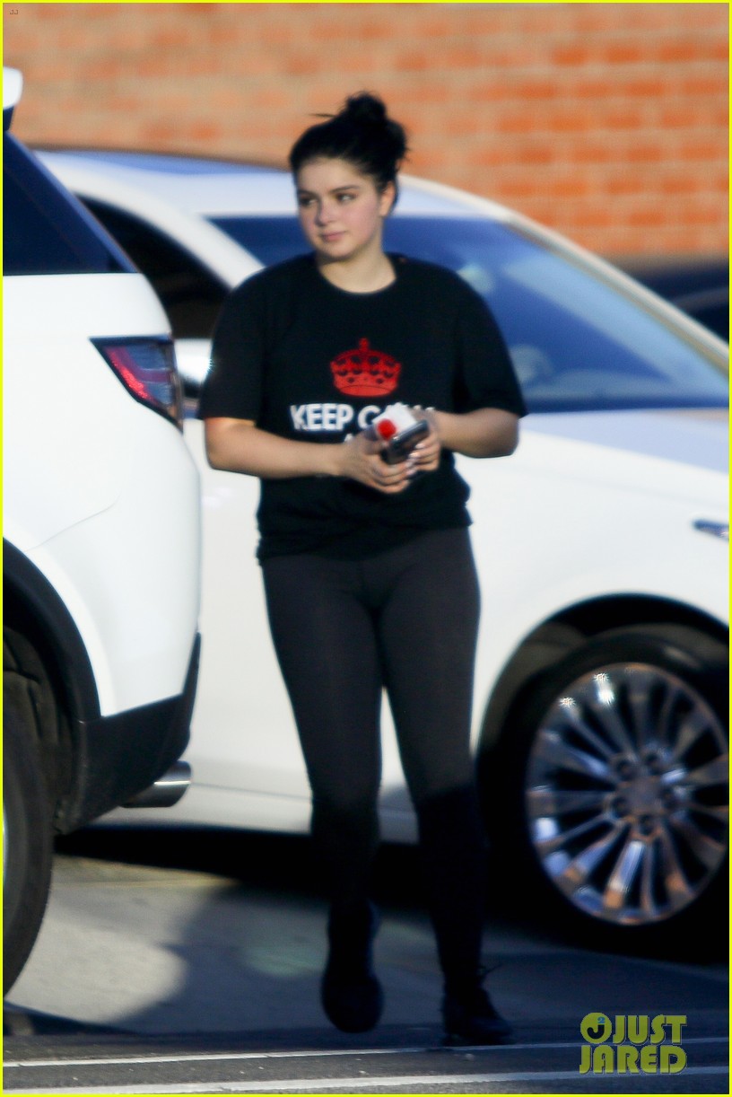 Full Sized Photo of ariel winter levi meaden gym july 2018 03 | Ariel