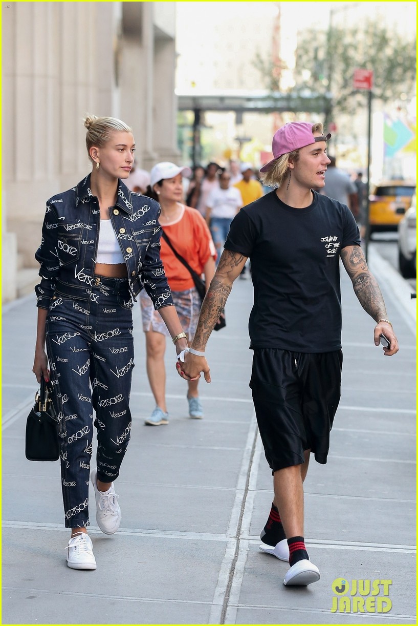 Full Sized Photo Of Justin Bieber Hailey Baldwin Hold Hands After Dinner Date 13 Justin Bieber