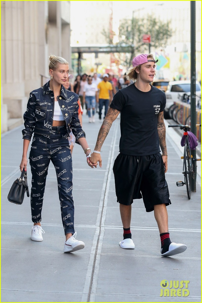 Justin Bieber Holds Hands With Hailey Baldwin After Sushi Date Photo 1171110 Photo Gallery 