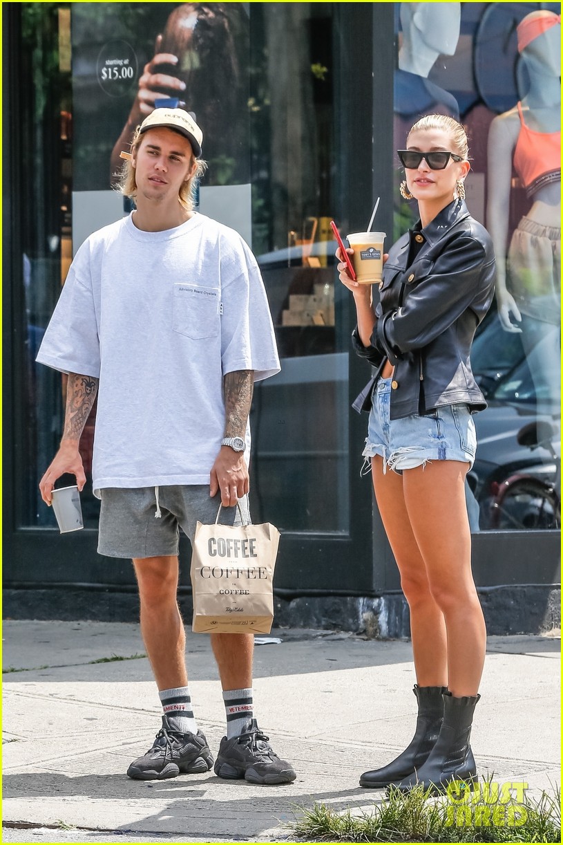 Justin Bieber Steps Out for Brunch with Fiancee Hailey Baldwin | Photo ...