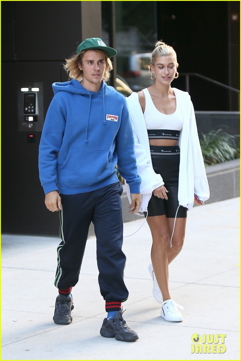 Justin Bieber & Hailey Baldwin Are All Smiles on NYC Dinner Date ...