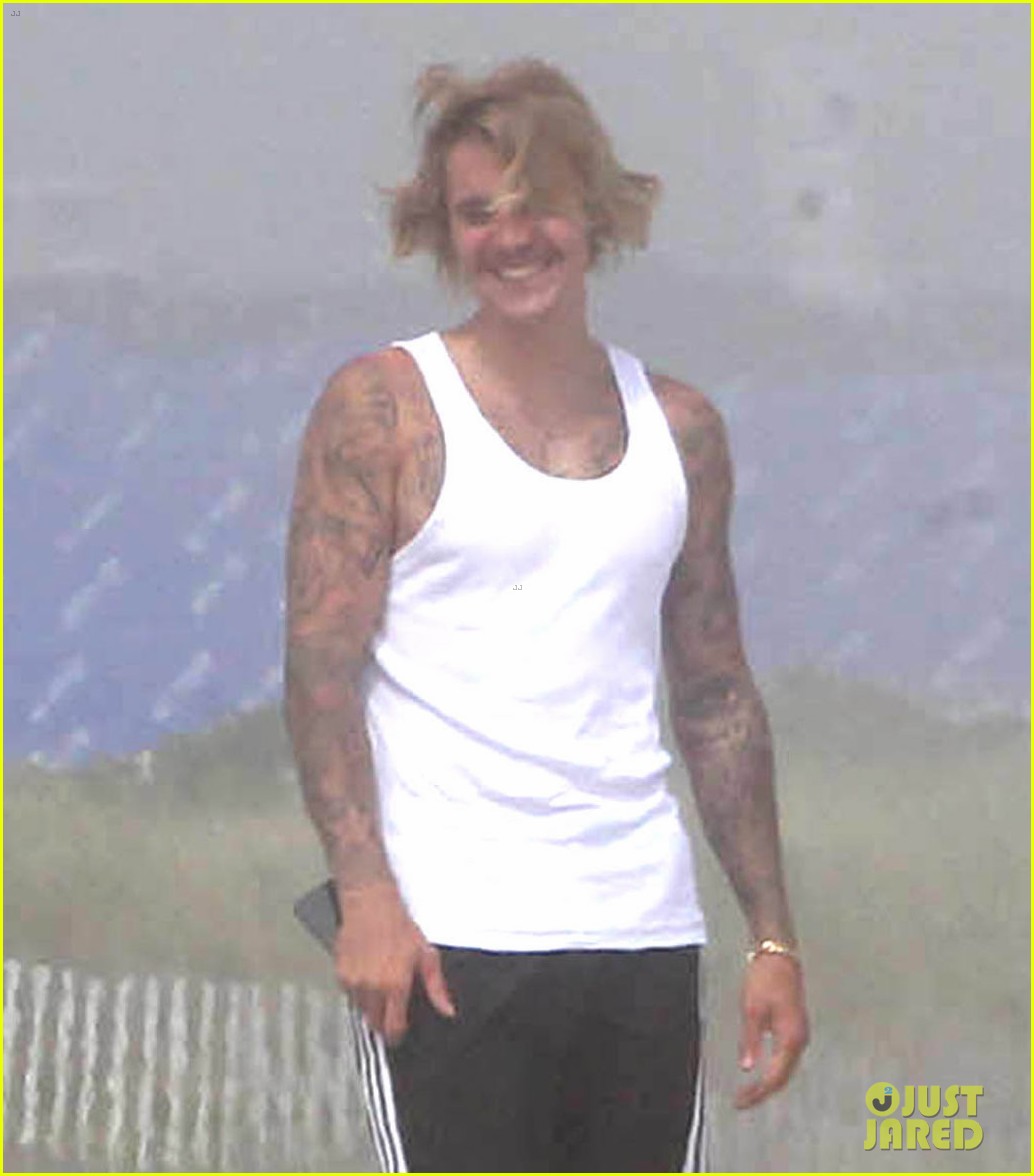 Justin Bieber Hits the Beach in the Hamptons with Hailey Baldwin