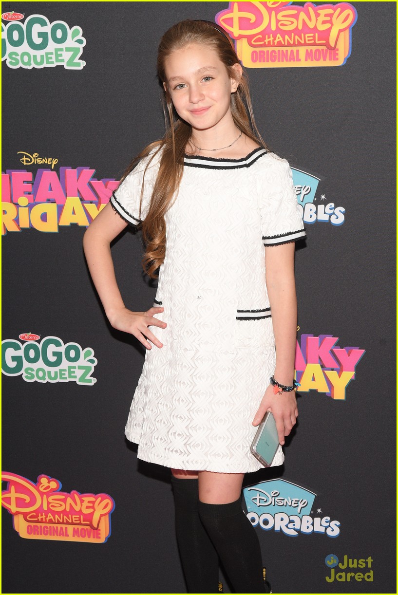 Cozi Zuehlsdorff Gets Support From Sofia Wylie & Sky Katz at 'Freaky