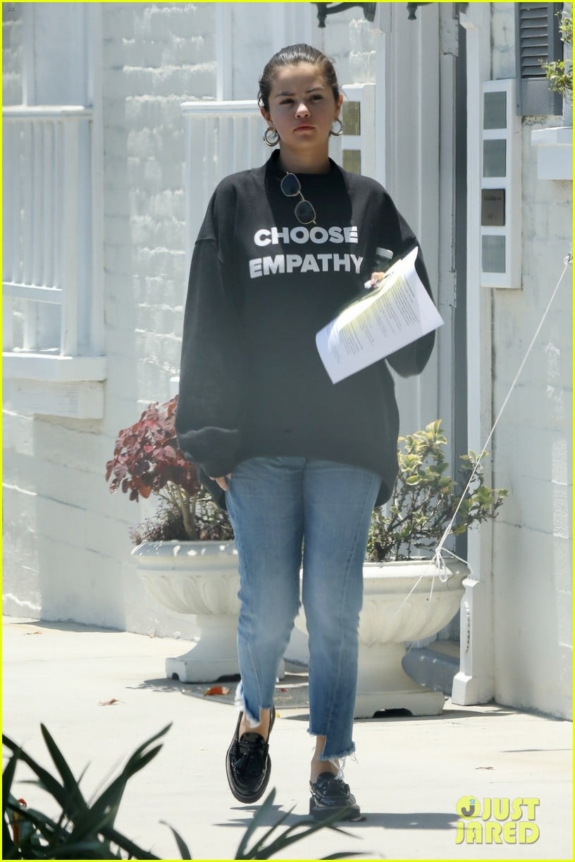 Selena Gomez Says to 'Choose Empathy' | Photo 1170912 - Photo Gallery