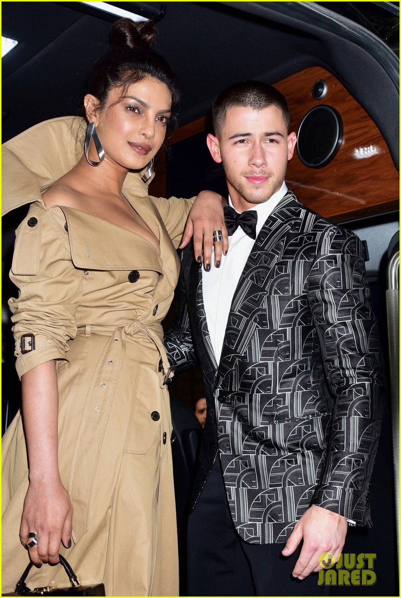 Nick Jonas Engaged To Priyanka Chopra Photo 1174970 Photo Gallery