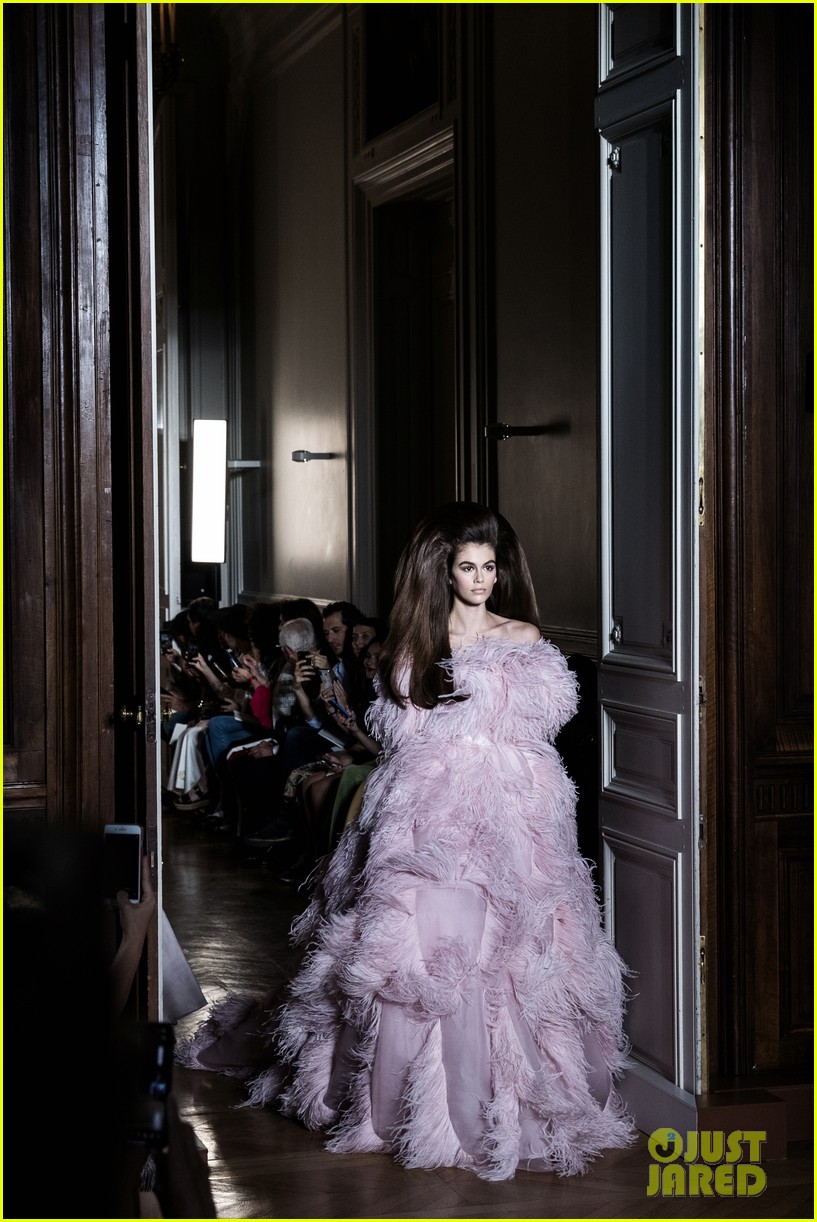 Full Sized Photo of kaia gerber valentino show 07 | Kaia Gerber Wears