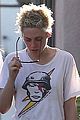 kristen stewart sports david bowie while out with stella maxwell 04