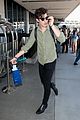 shawn mendes hangs out with fans ahead of flight out of lax 01