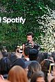 shawn mendes performs for his biggest fans at spotify event in beverly hills 05