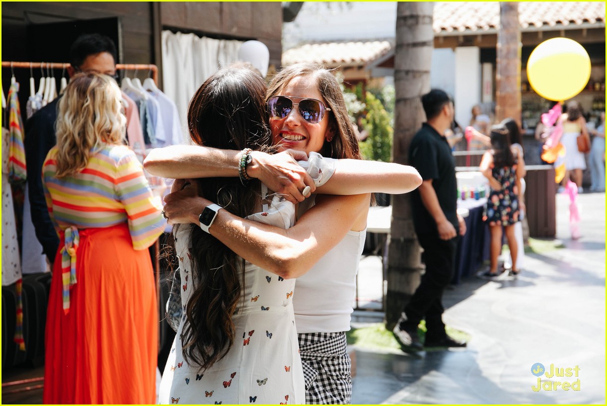 Veronica & Vanessa Merrell Celebrate Launch of New Fashion Line, True ...