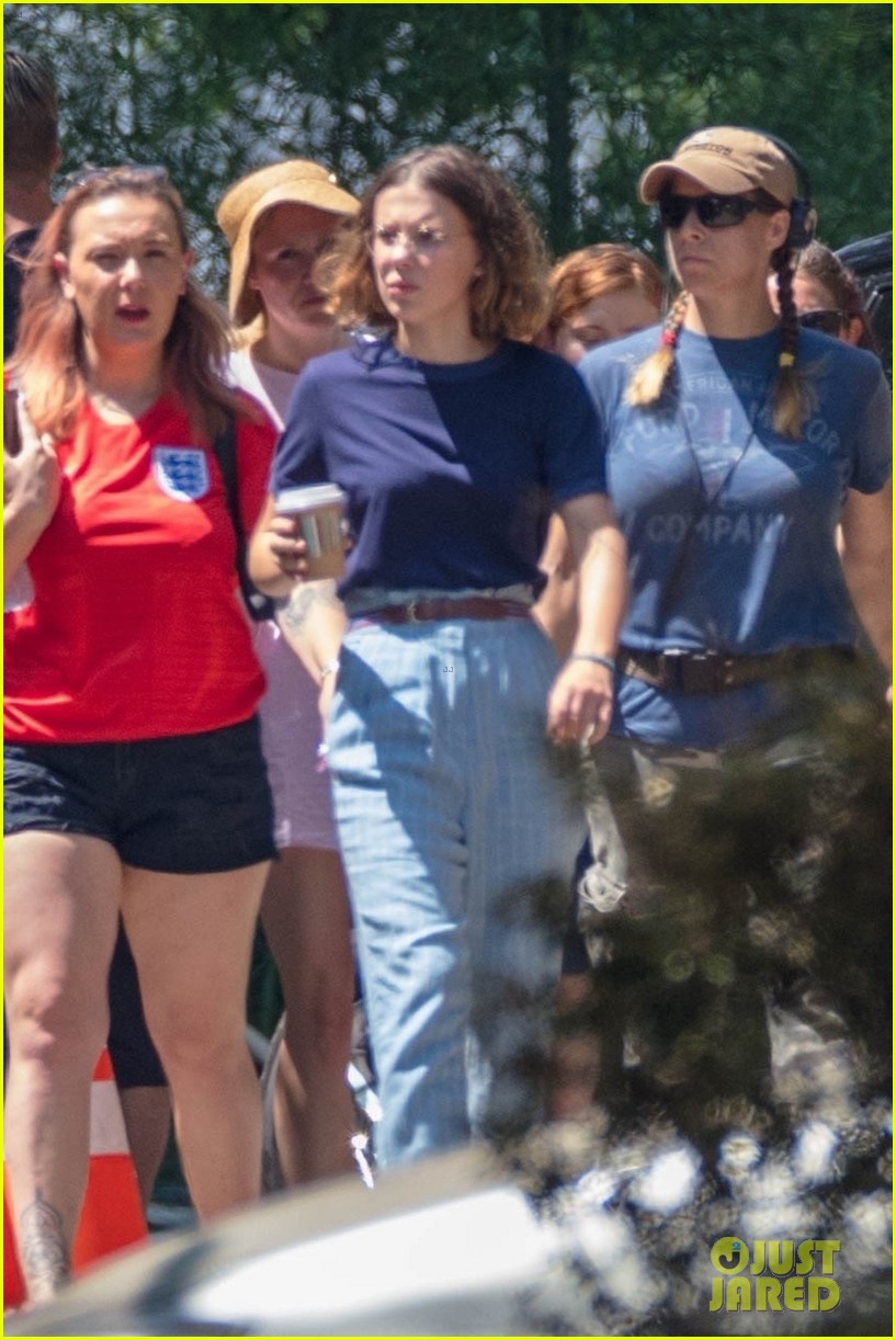 millie bobby brown sadie sink filming stranger things 11