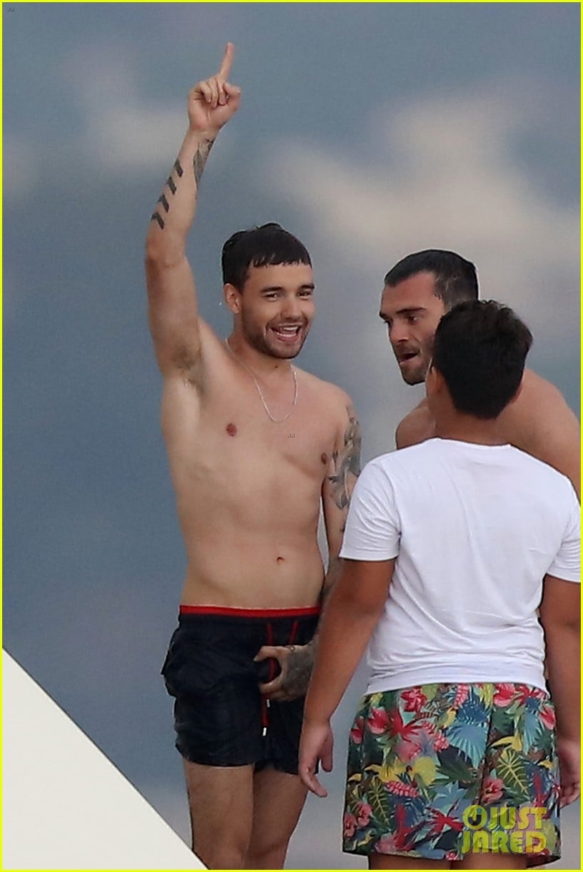 Liam Payne S Body Looks Ripped While Dancing In Cannes Photo 1175297 Photo Gallery Just