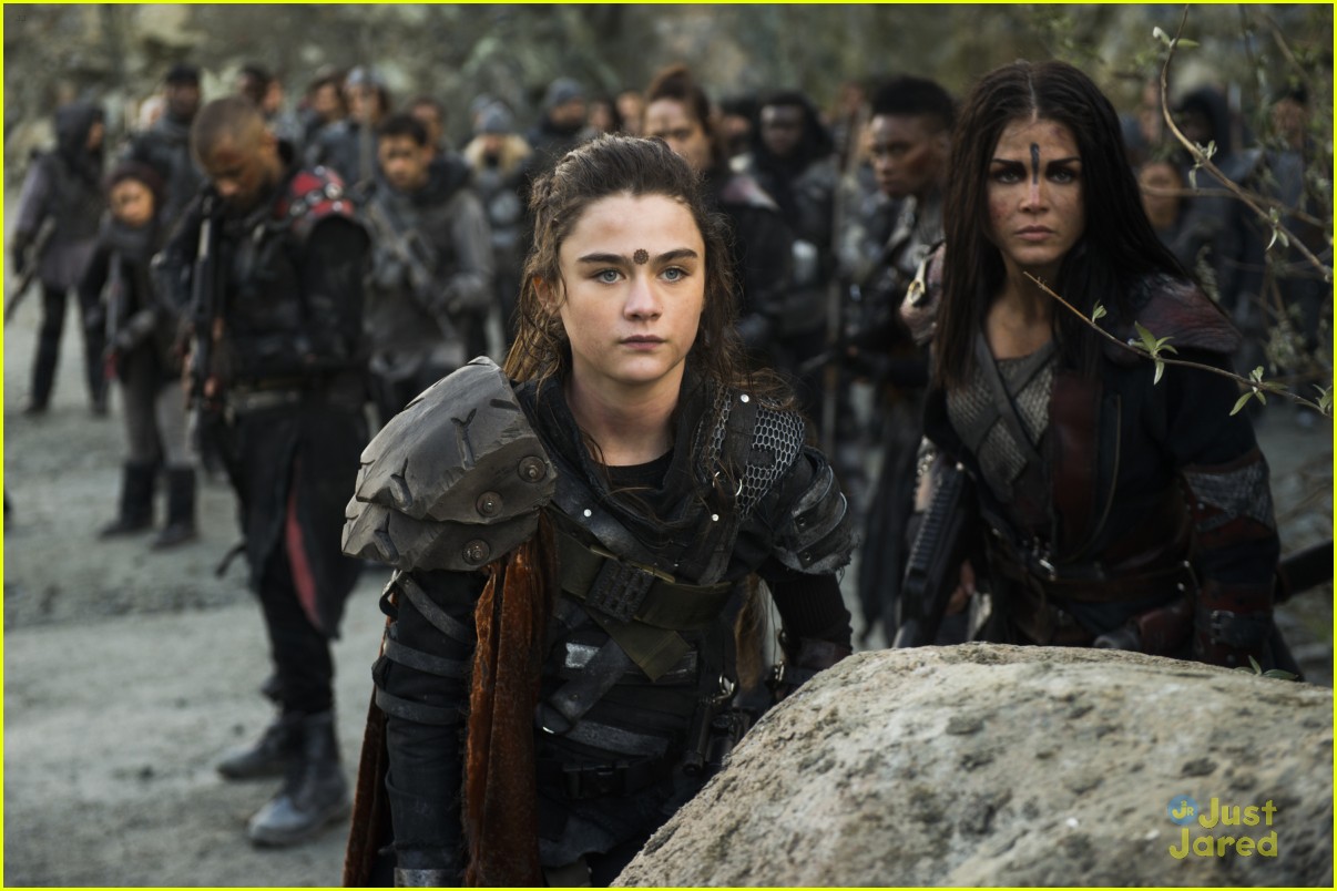 'The 100' Showrunner Teases That Tonight's Season 5 Finale Is 'Game ...