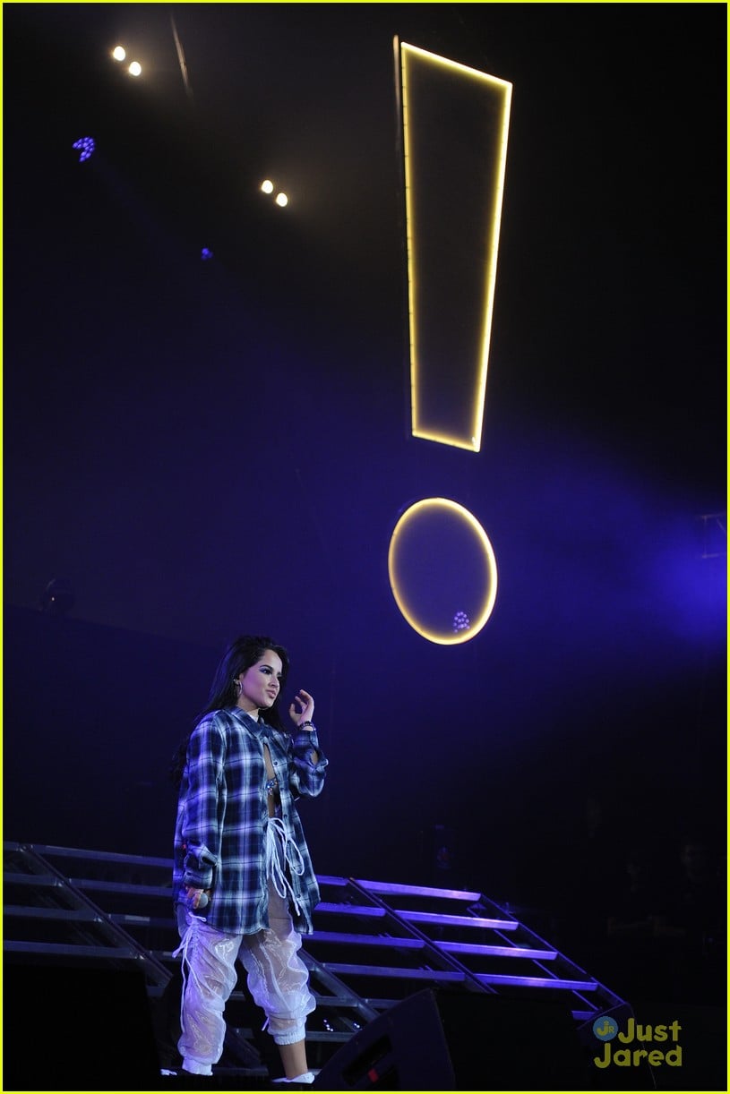 becky g message sin pajama vivo latino concert pics 07