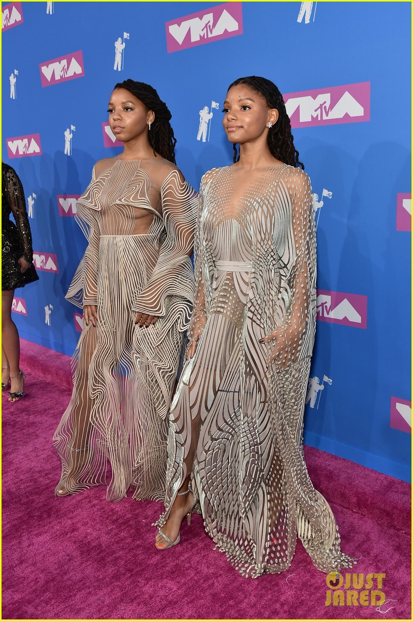 Chloe x Halle's Sheer Gowns Will Make You Dizzy at MTV VMAs 2018