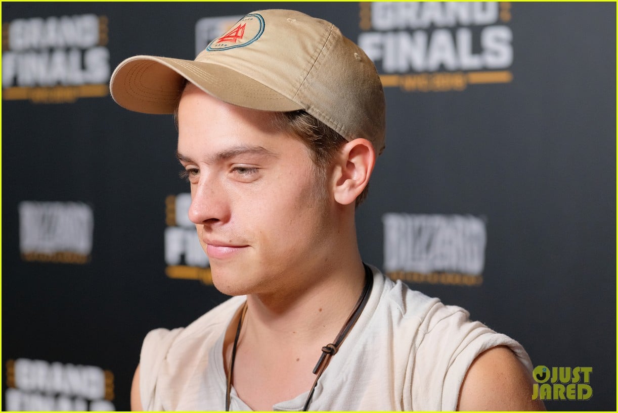 Dylan Sprouse Shows Off New, Shorter Hair During 'Best Birthday' with Barbara  Palvin: Photo 1176563 | Barbara Palvin, Dylan Sprouse Pictures | Just Jared  Jr.