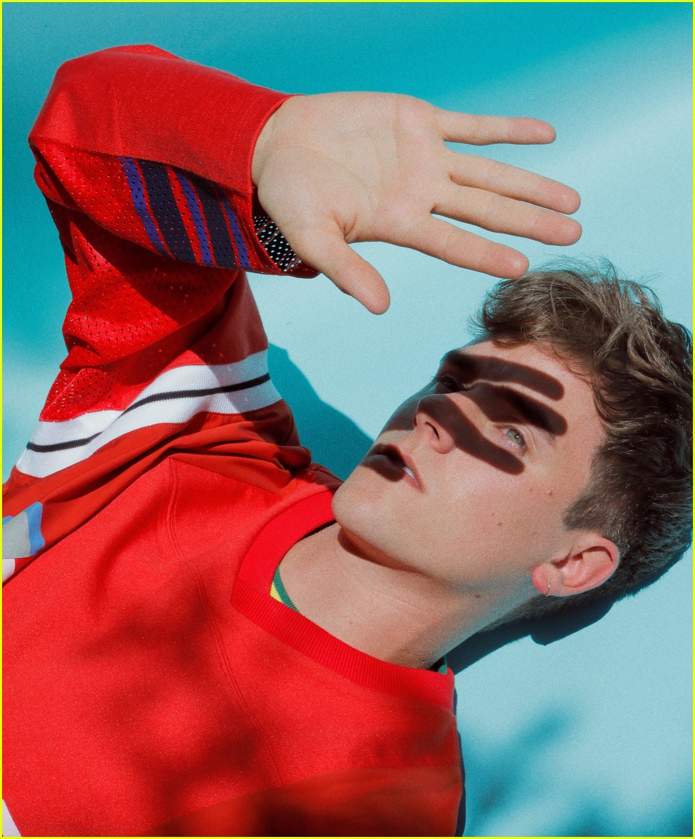 connor franta shares advice for coming out of the closet 03
