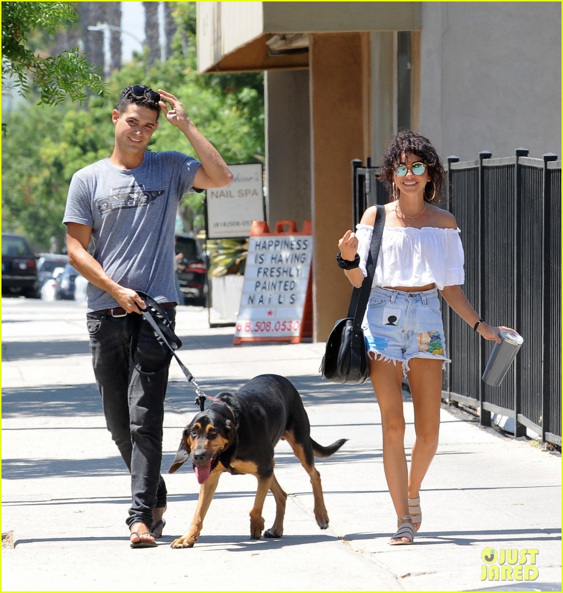 Sarah Hyland's Boyfriend Wells Adams Moves Into Her Home! Photo