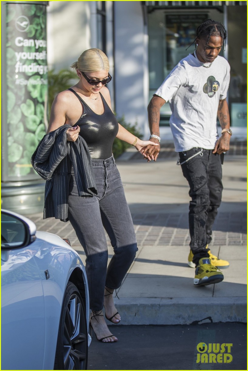 Kylie Jenner Indulges in Some Retail Therapy With Travis Scott After ...