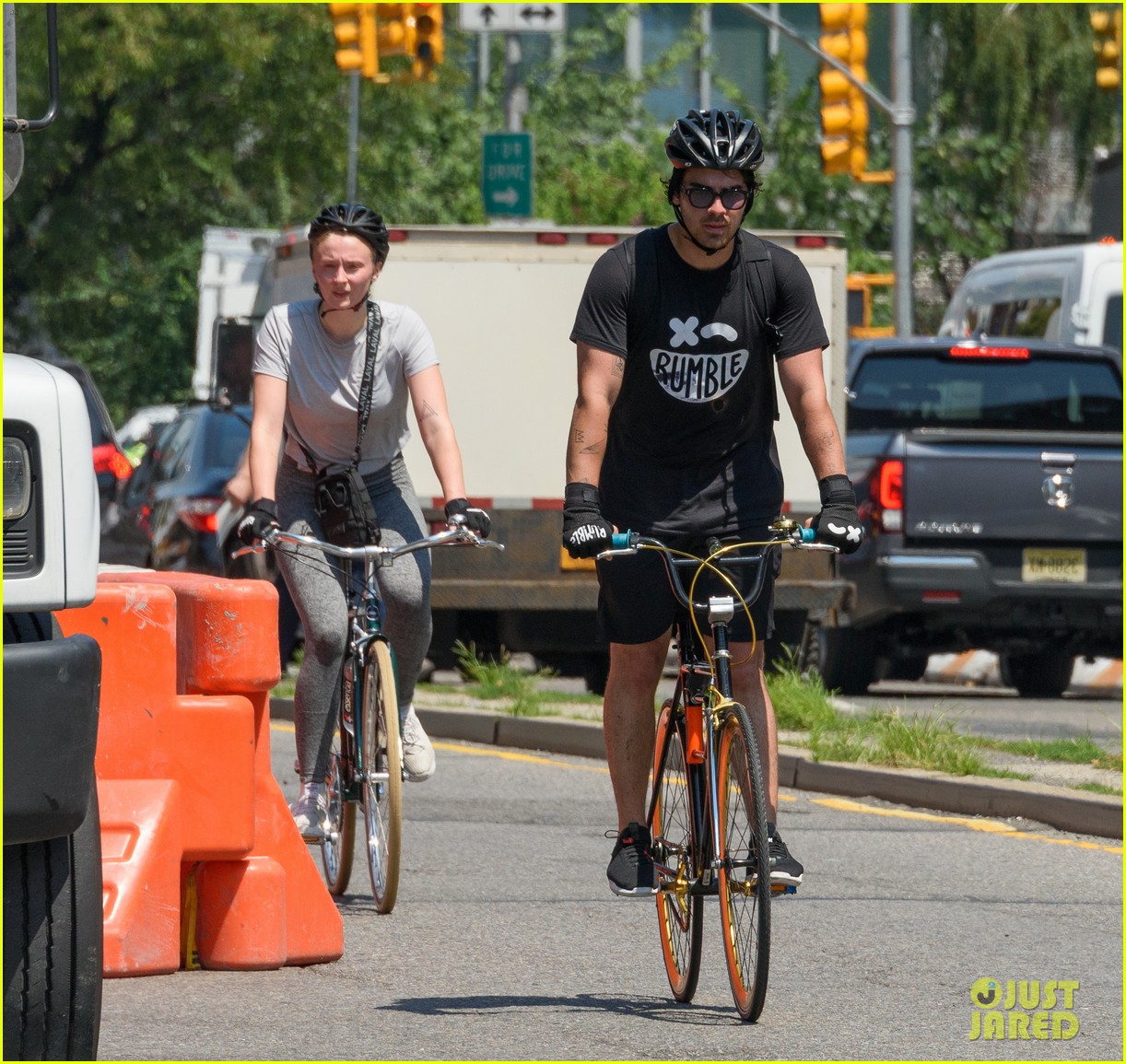 Joe Jonas & Sophie Turner Hit the NYC Streets for Their Bike Ride