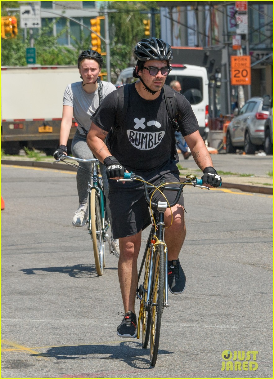 Full Sized Photo of joe jonas sophie turner work up a sweat on their