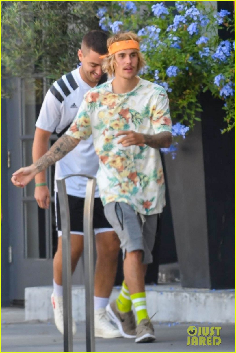 justin bieber loves tori kellys new song never alone 03