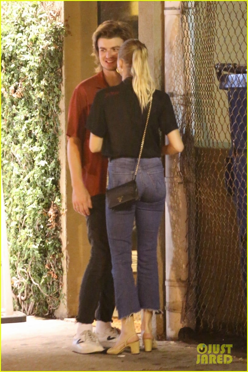 Joe Keery & Maika Monroe Couple Up For Night Out Together! | Photo 1180265 - Photo Gallery