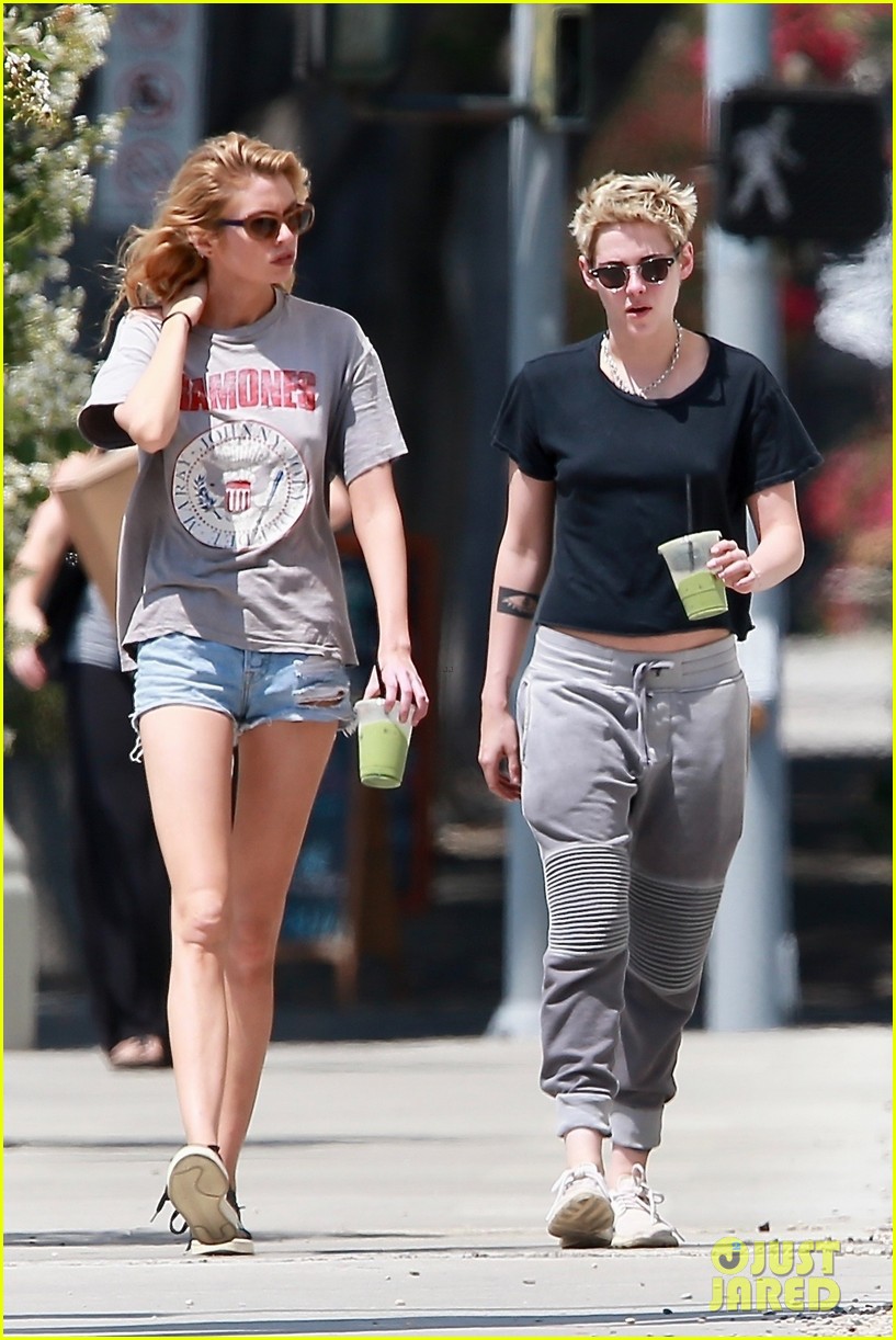 Kristen Stewart Gets Pampered With Girlfriend Stella Maxwell Photo 1179152 Photo Gallery 