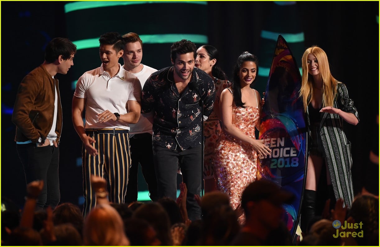 Matthew Daddario Gives Big Thanks To Fans After 'Shadowhunters' Wins ...