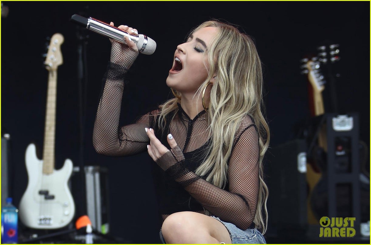 Sabrina Carpenter Rocks The Billboard Hot 100 Festival Photo 1179484 Photo Gallery Just 7490