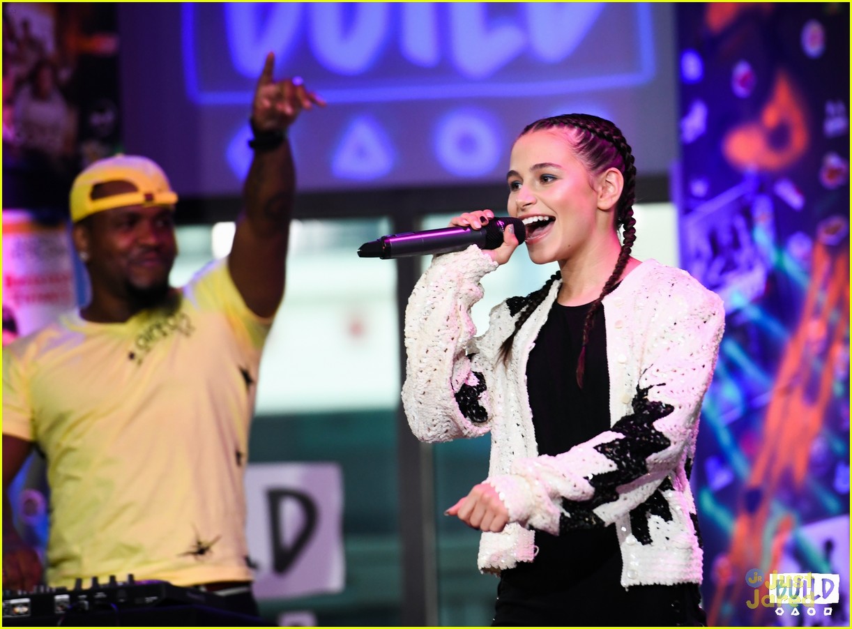 Full Sized Photo of sky katz performs talks new single build 14 Sky