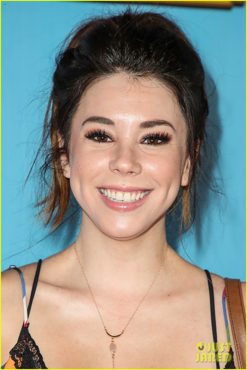 Sky Katz, Olivia Sanabia & Jillian Rose Reed Attend 'Waitress' Opening
