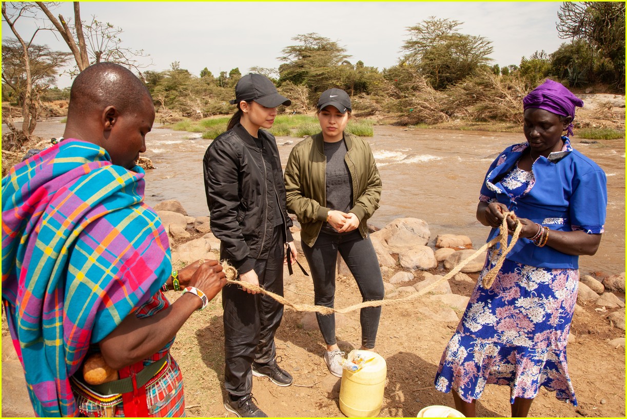 Sofia Carson Volunteers in Kenya on a We Movement Trip! | Photo 1176123 ...