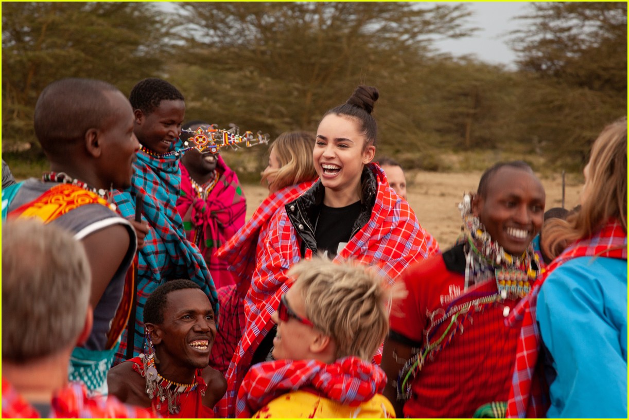 Sofia Carson Volunteers in Kenya on a We Movement Trip! | Photo 1176133 ...