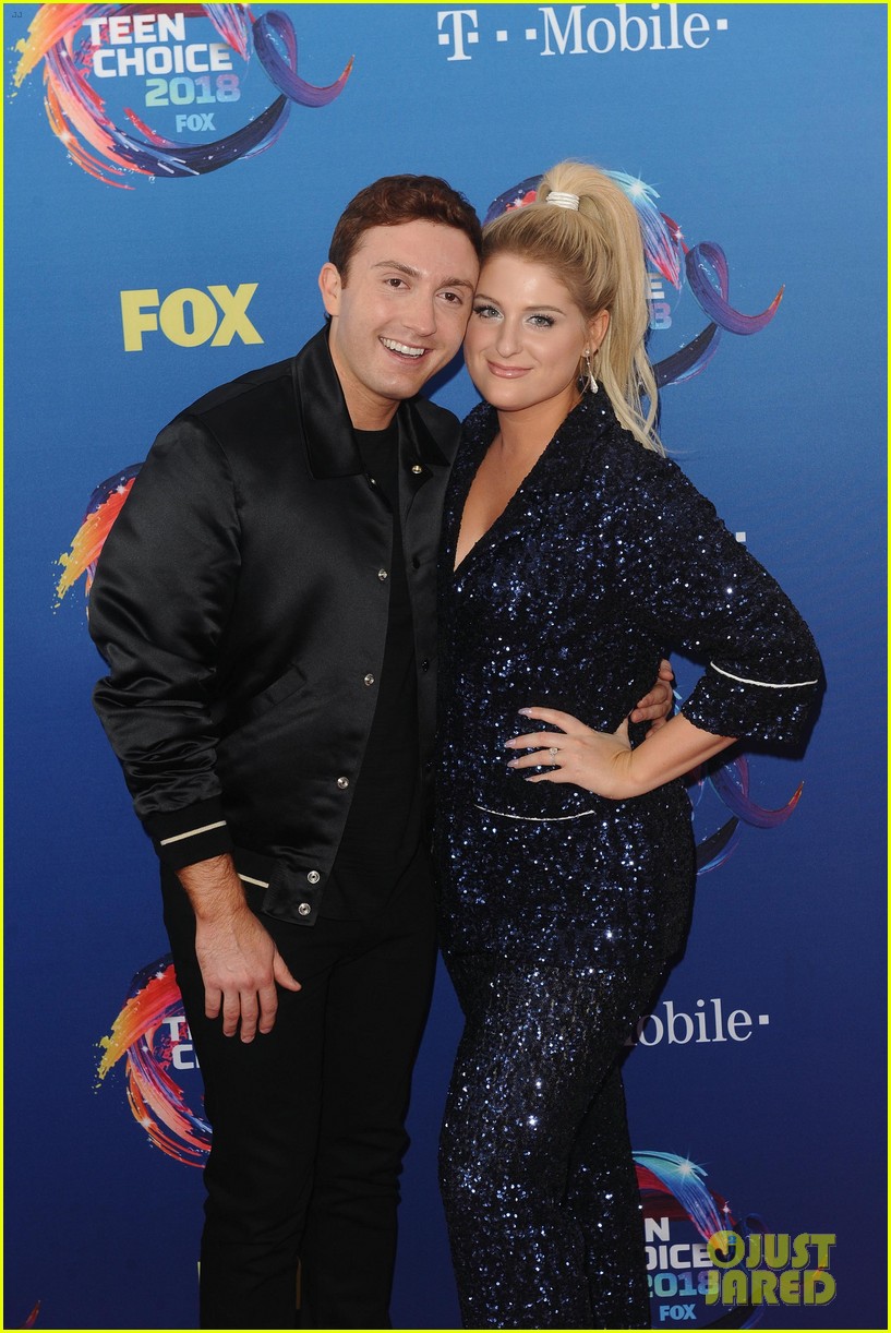 Meghan Trainor Gets Daryl Sabara's Support at Teen Choice Awards 2018 ...