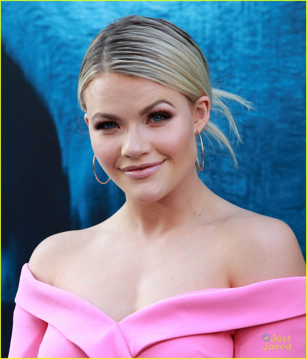 Full Sized Photo of witney carson alyson stoner holland roden meg