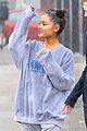 ariana grande friends get drenched rain storm 07