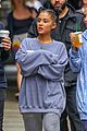 ariana grande friends get drenched rain storm 10