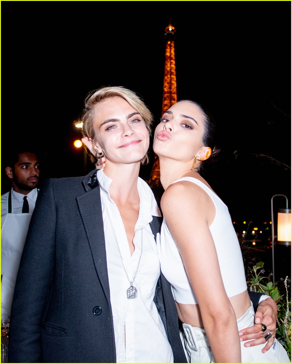 Full Sized Photo Of Kendall Jenner Cara Delevingne Off White Paris 17 Kendall Jenner Joins 