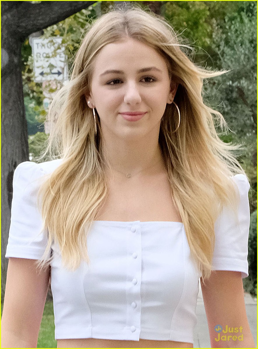 Chloe Lukasiak Gets Giggly At Interview Appearance | Photo 1187958 ...