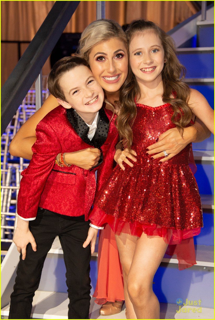 'Dancing With The Stars Juniors' Reveals Premiere Episode Song & Dance